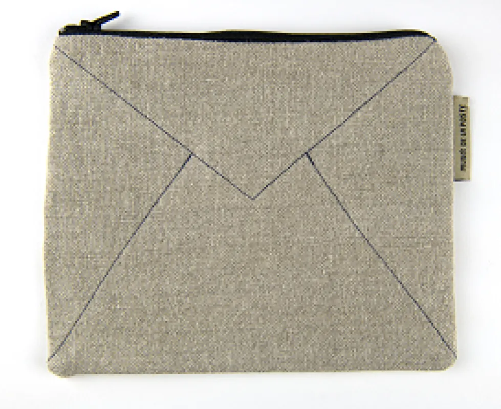 Vue 2 – Pochette Zip en toile postale